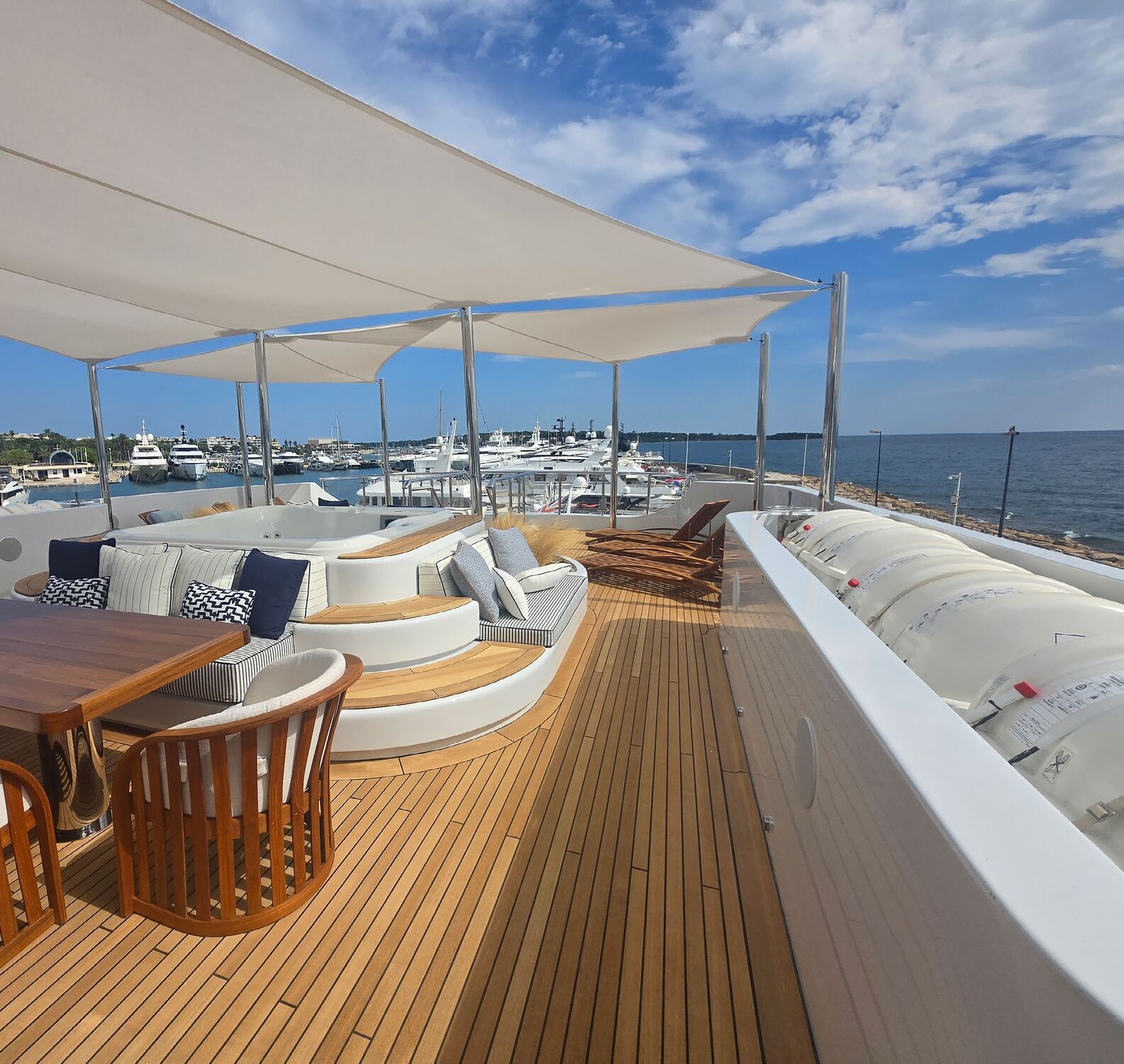 Open yacht deck with integrated audio and entertainment